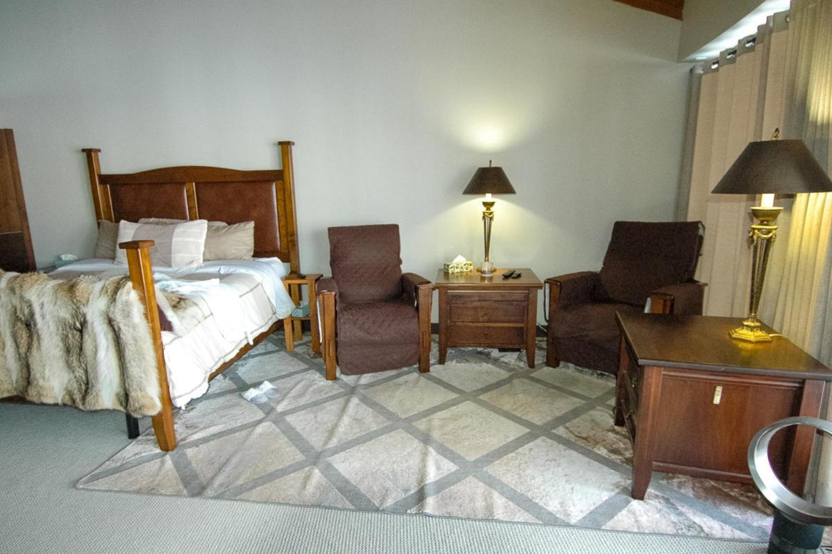 Bed and Breakfast Roundhouse Grotto YYC Exteriér fotografie