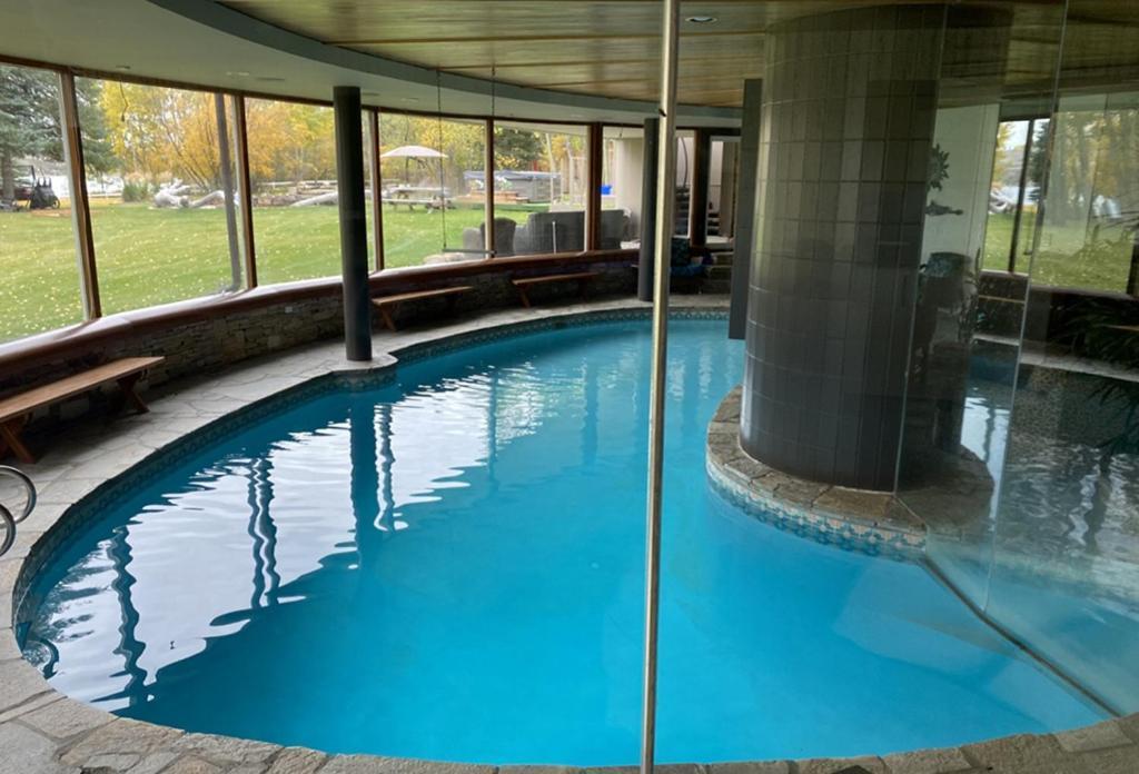 Bed and Breakfast Roundhouse Grotto YYC Exteriér fotografie