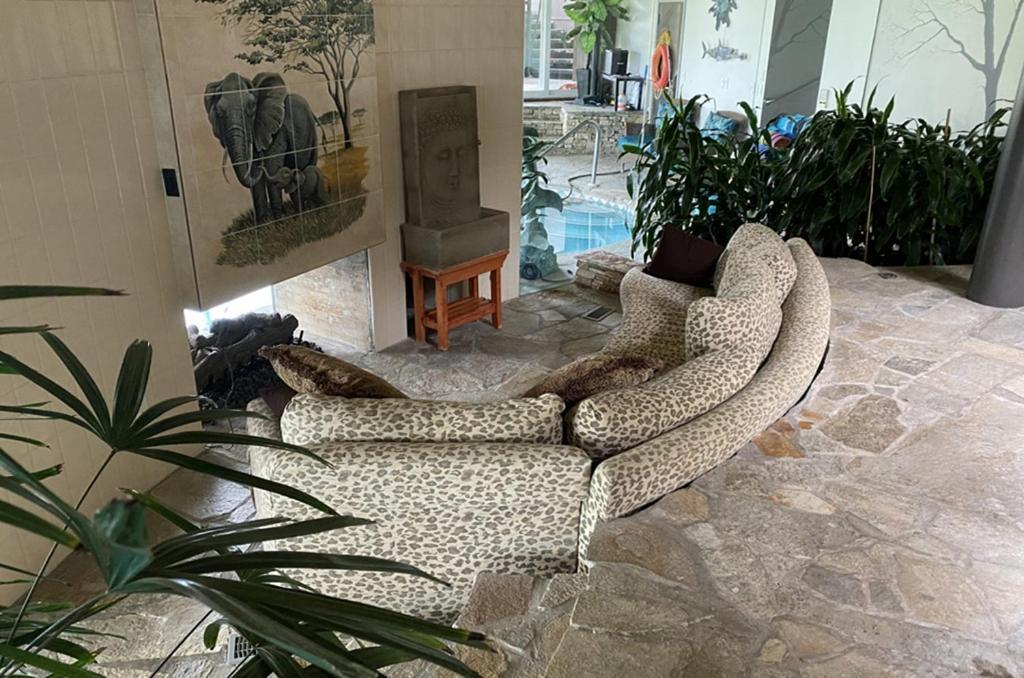 Bed and Breakfast Roundhouse Grotto YYC Exteriér fotografie